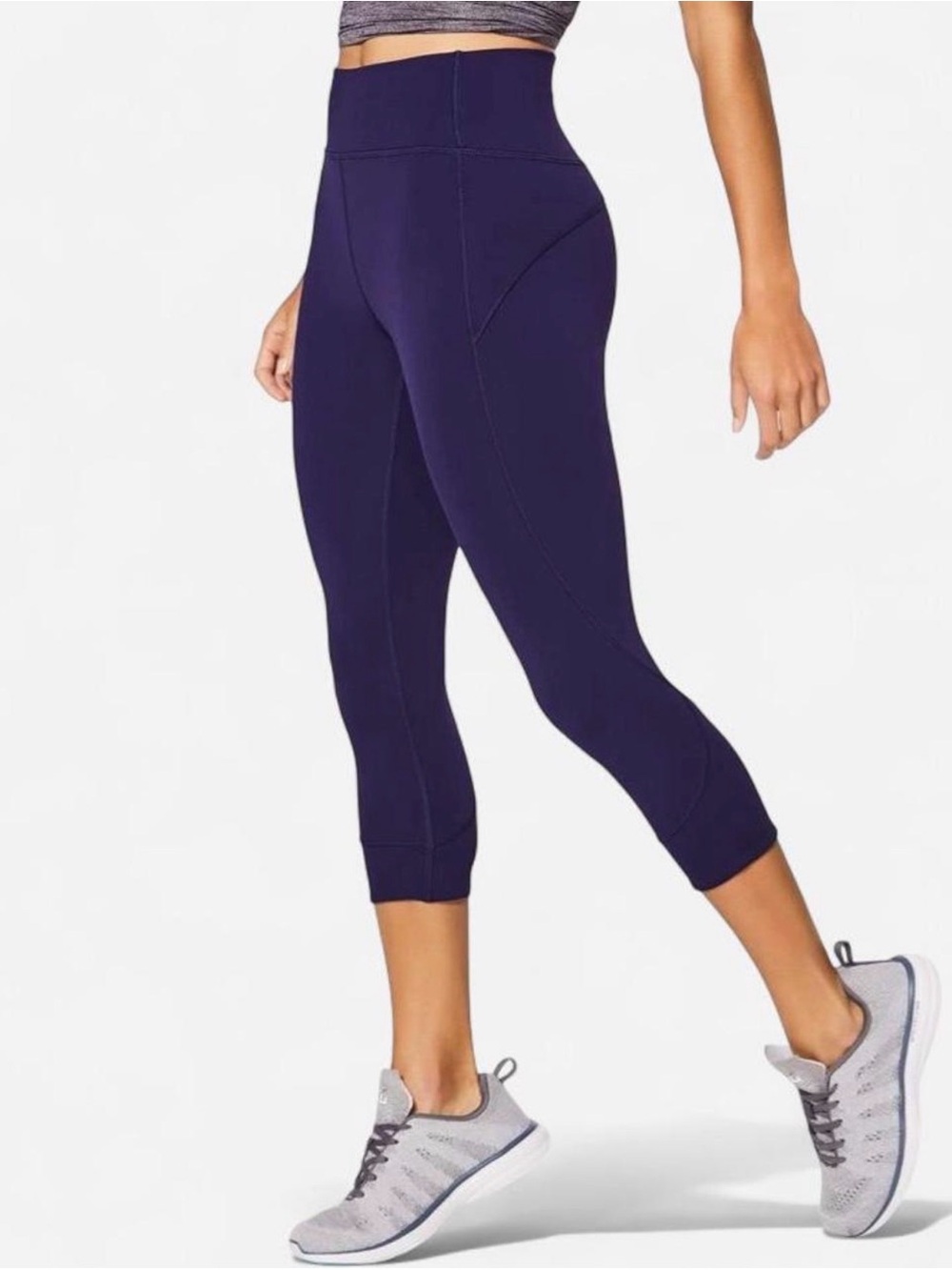 Lululemon In Movement Crop *Everlux 19" Inseam Aeon (purple) Size 6 -Worn 1 Time